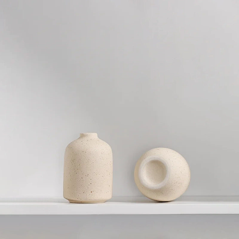 Vase rond beige minimaliste