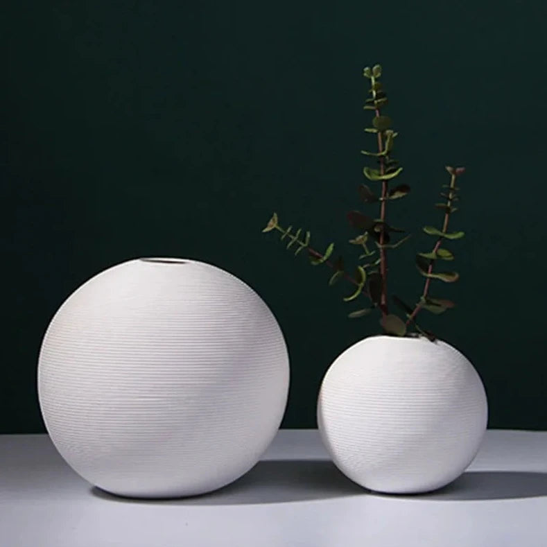 Vase rond blanc contemporain