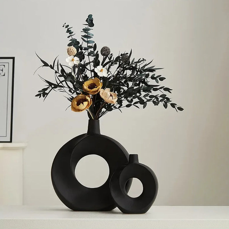 Vase noir moderne