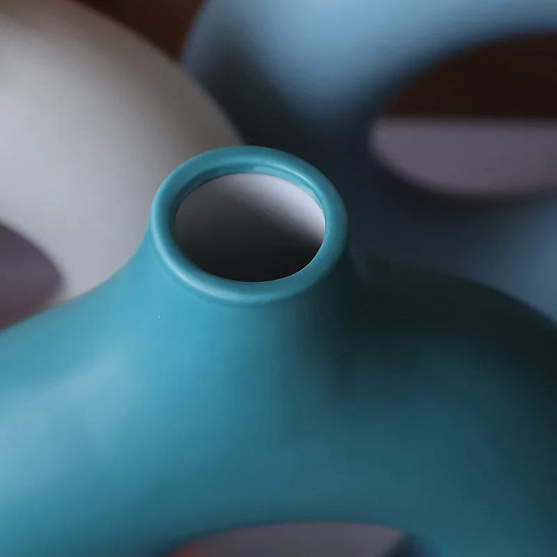 Vase bleu design moderne