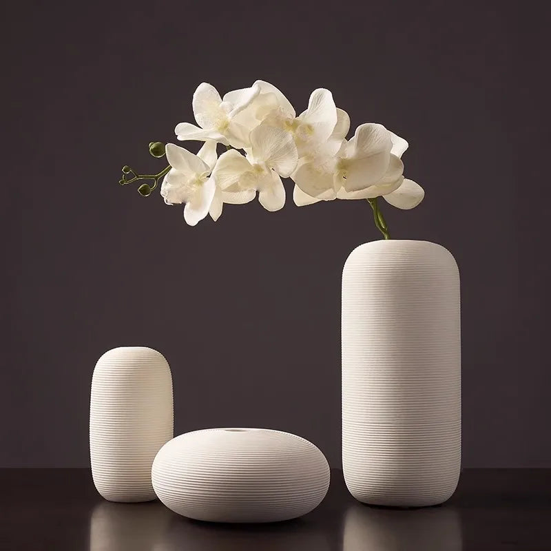 Vase moderne céramique beige