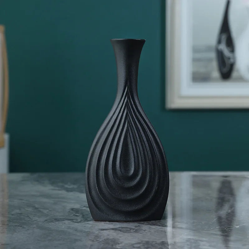 Vase noir céramique
