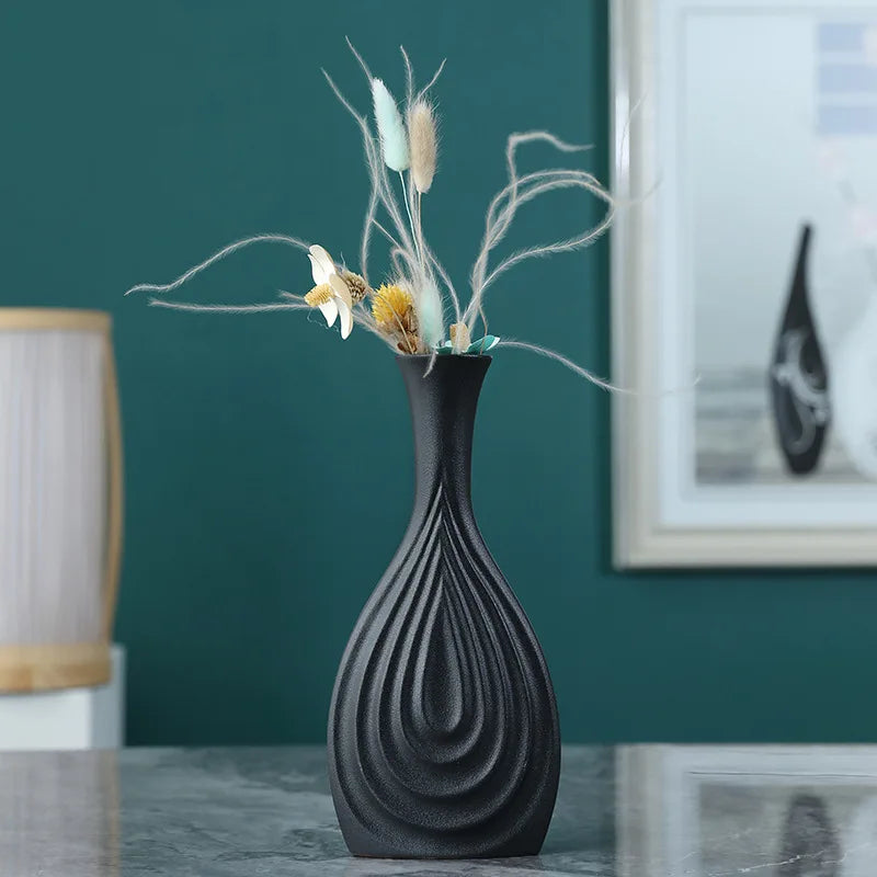 Vase noir céramique design