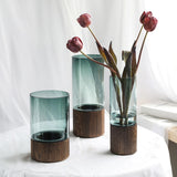 Vase en verre et bois massif