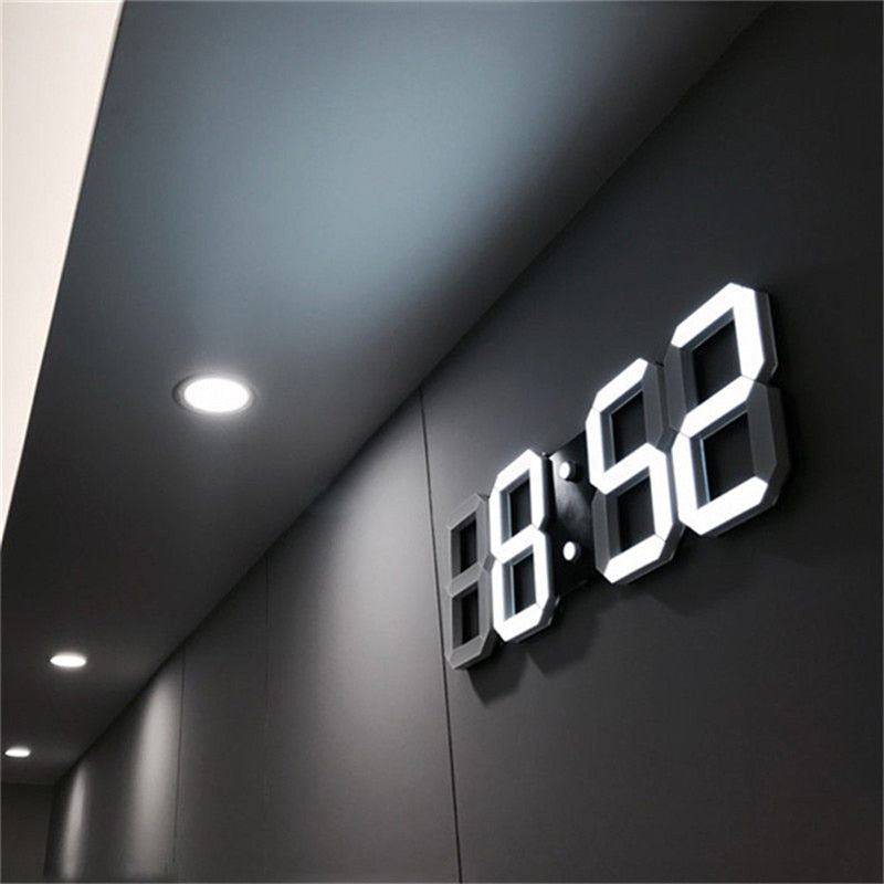 Horloge Murale Electronique – Le Moderniste
