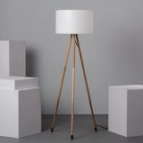 Lampadaire design pied bois